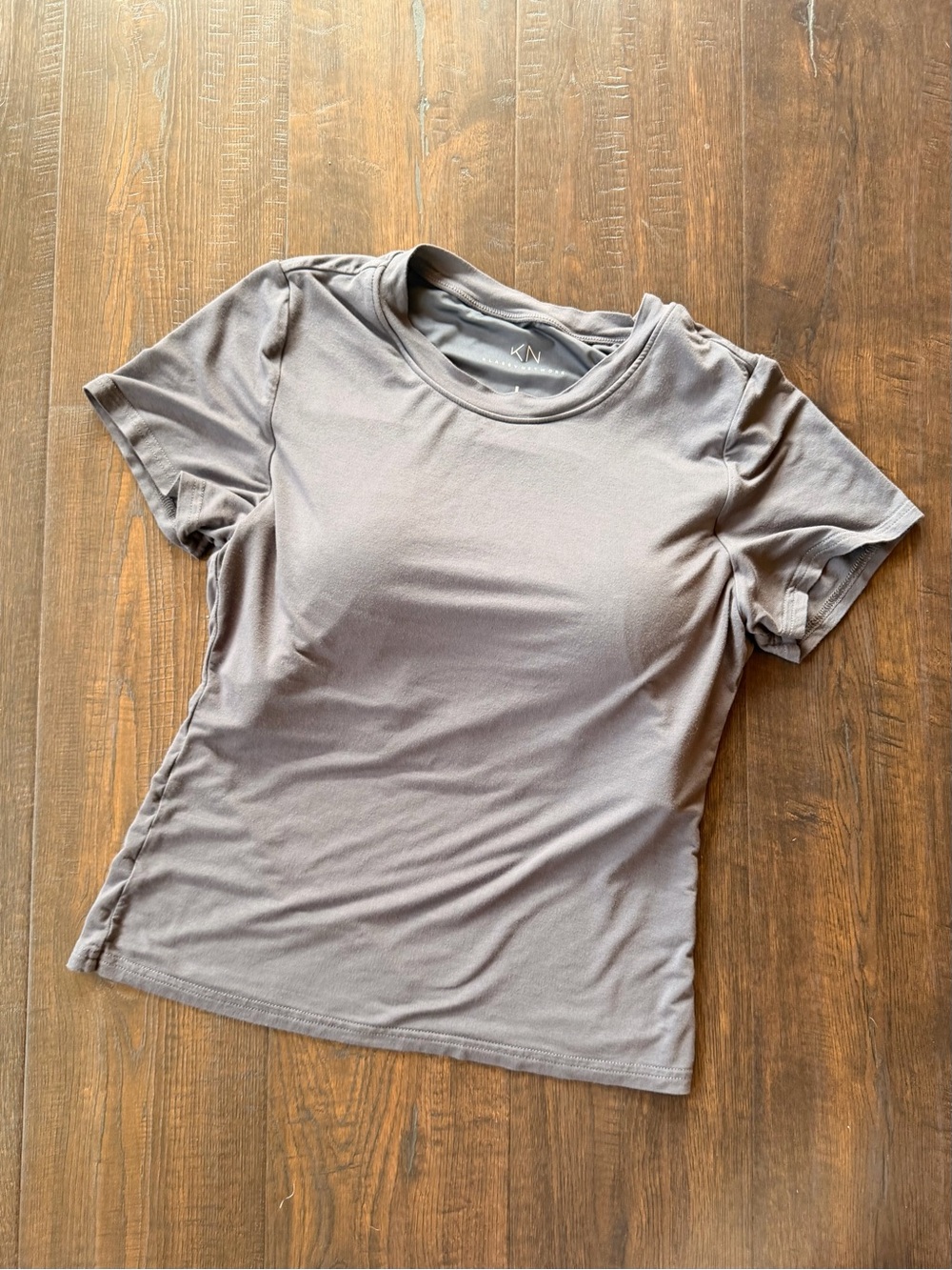 Klassy Network Women’s Gray Crewneck Short Sleeve Top with Removable Pads